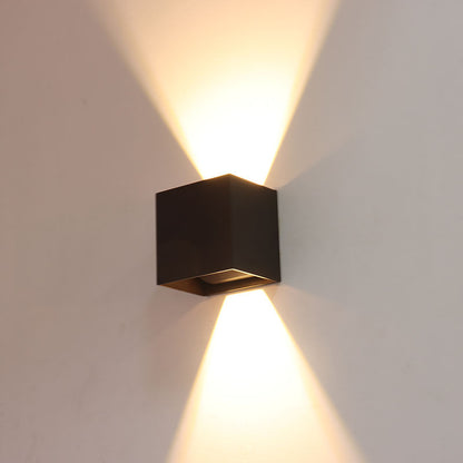 Westgate Manufacturing Outdoor Cube Light With Beam-Angle Fins 15W 600Lm CCT Selectable 2700K/3000K/3500K/4000K/5000K Dimming Bronze (LRS-Q-MCT5-BR)