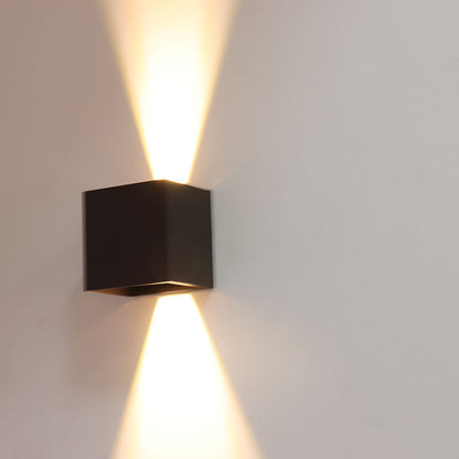 Westgate Manufacturing Outdoor Cube Light With Beam-Angle Fins 15W 600Lm CCT Selectable 2700K/3000K/3500K/4000K/5000K Dimming Bronze (LRS-Q-MCT5-BR)